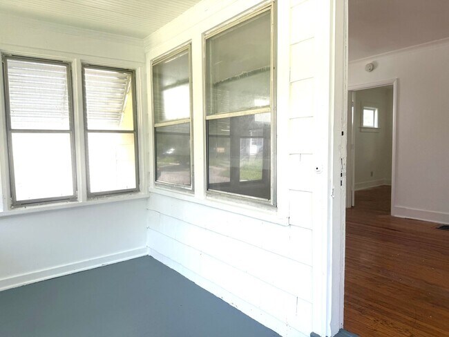 Building Photo - 14 Admiral Park