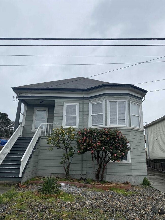 Primary Photo - 4 bedroom in Daly City CA 94015