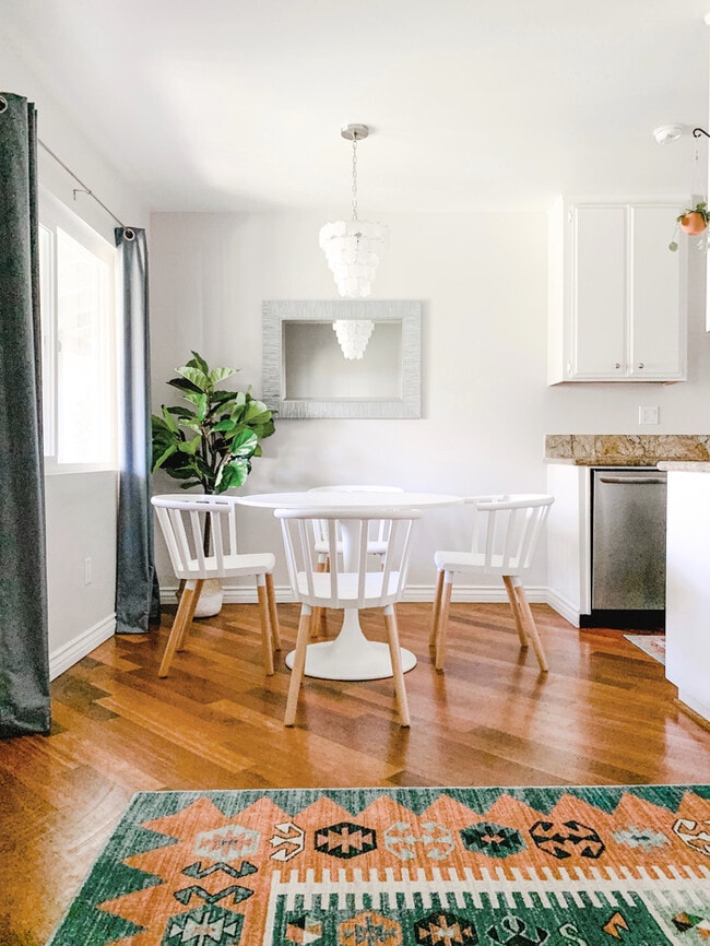 Building Photo - 3080 Lincoln St