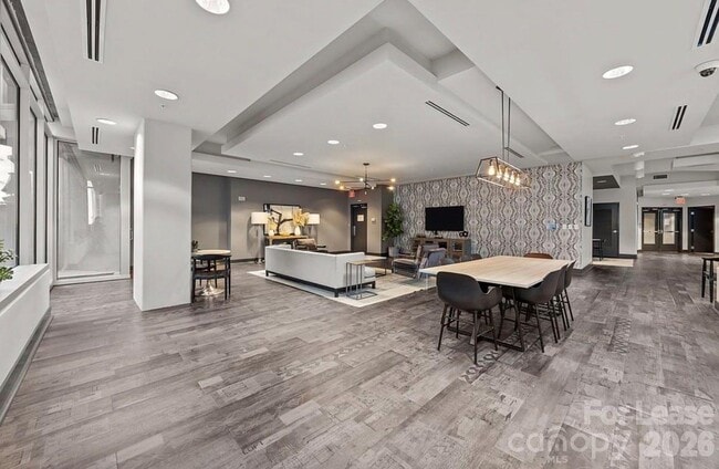 Building Photo - 210 N Church St