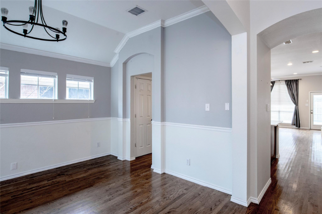 Building Photo - 2551 Windgate Dr