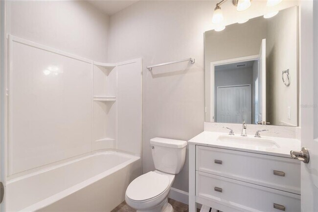 Building Photo - 622 NW 3rd Ave