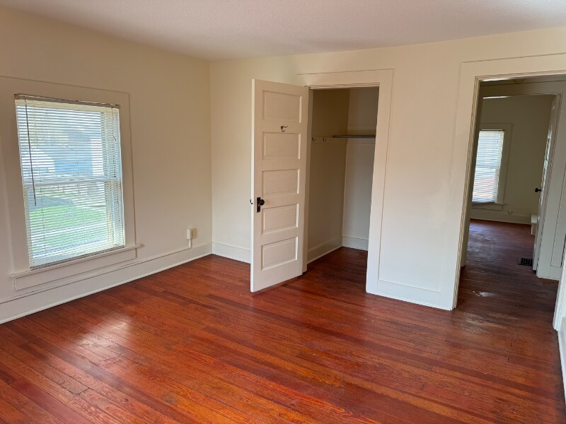 Building Photo - 1407 Columbia Ave