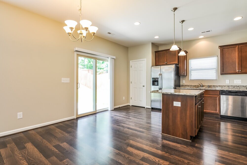 Building Photo - 1417 Ujamaa Dr