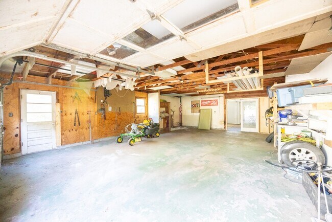 Building Photo - 52 East Ave