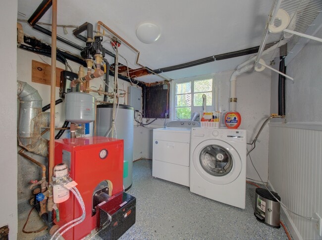 Building Photo - 24 Larchmont Terrace