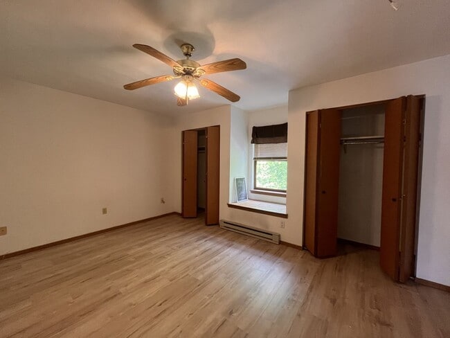 Building Photo - Woods Edge 2-Bedroom Townhome!