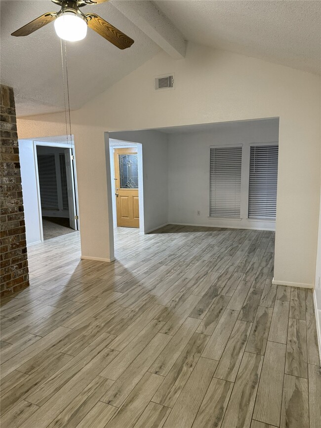 Building Photo - 3323 Big Horn Ct