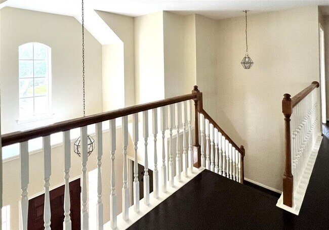 Building Photo - 4423 Timber Hill Dr
