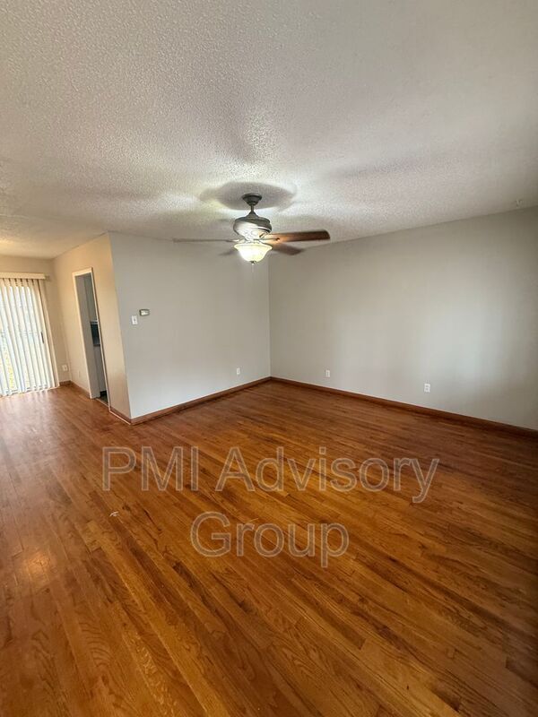 Building Photo - 2009 SW McAlister Ave