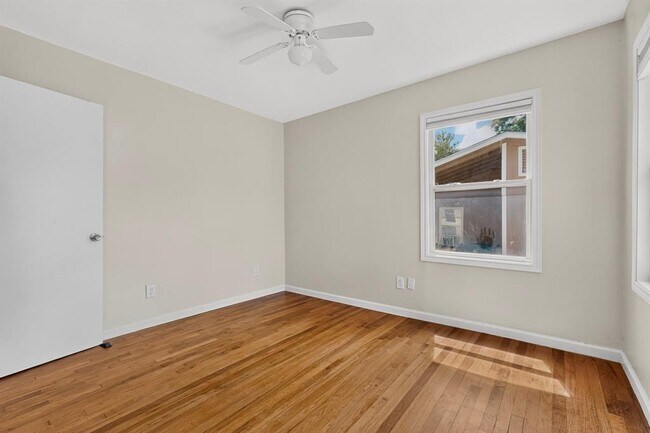 Building Photo - 4711 Alf Ave
