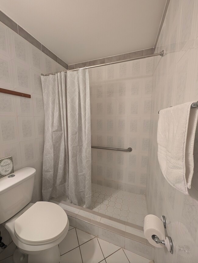 Building Photo - 2711 San Remo Cir