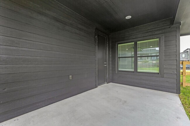 Building Photo - 3008 Alpha Wolf Ct