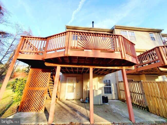 Building Photo - 9365 Owings Choice Ct
