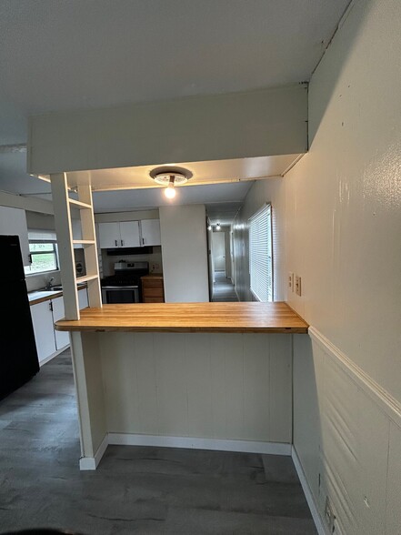 Building Photo - 118 Kirchner St