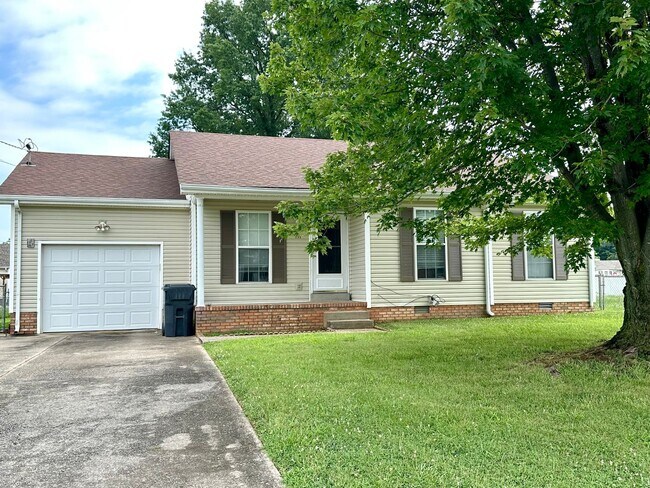 Primary Photo - 531 Gainey Dr