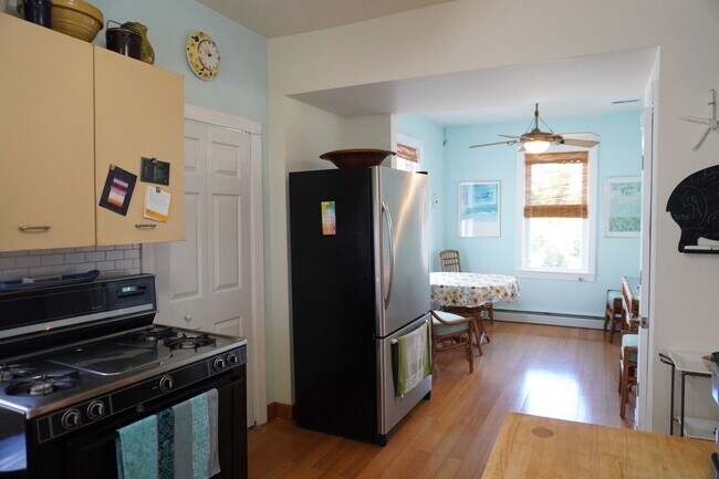 Building Photo - 108 N Harvard Ave
