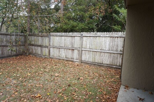 Building Photo - 2 Bedroom / 2 Bath townhouse close to NAS and interstate 95