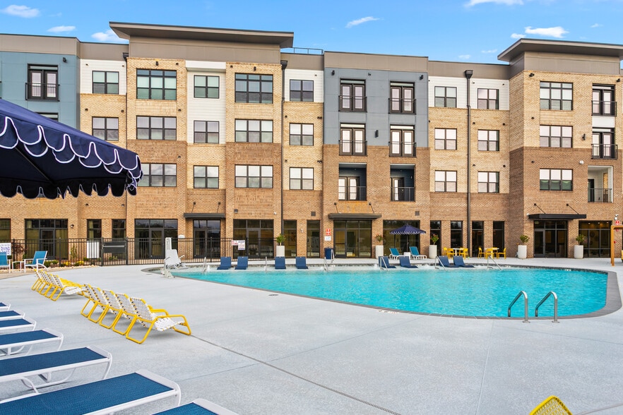 Building Photo - Keystone at Mebane Towne Center