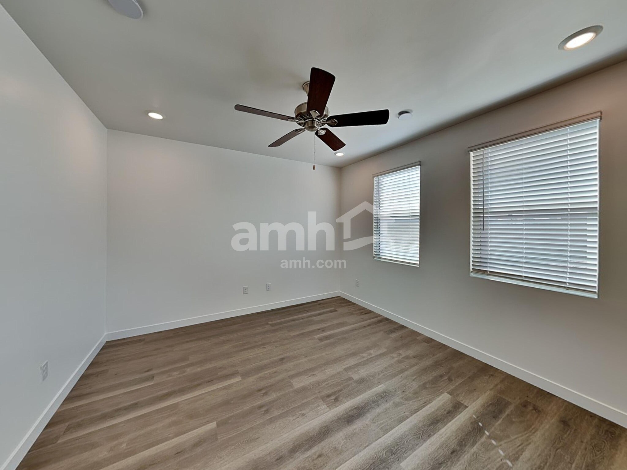 Building Photo - 6564 E Paseo Alga