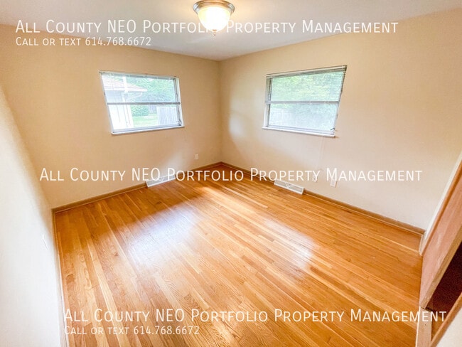 Building Photo - 3054 N Star Rd