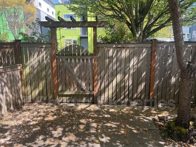 Building Photo - 3629 36th Ave S