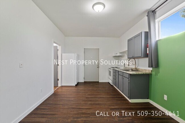Building Photo - 7458 Bouldercrest Rd NE