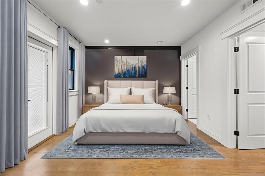 Building Photo - 230 E Eagle St