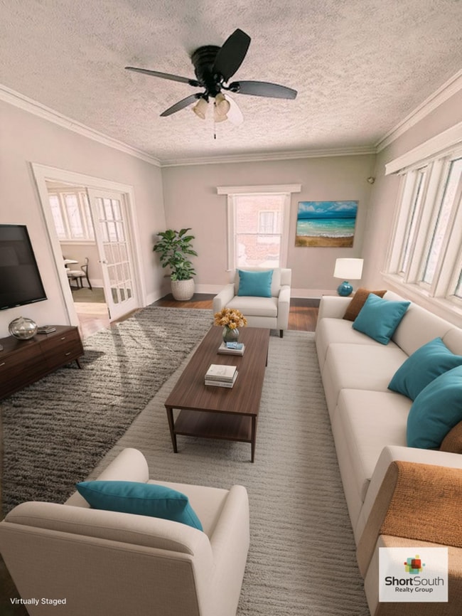 Building Photo - 3 bed 2 bath single family home with a detached 2 stall garage