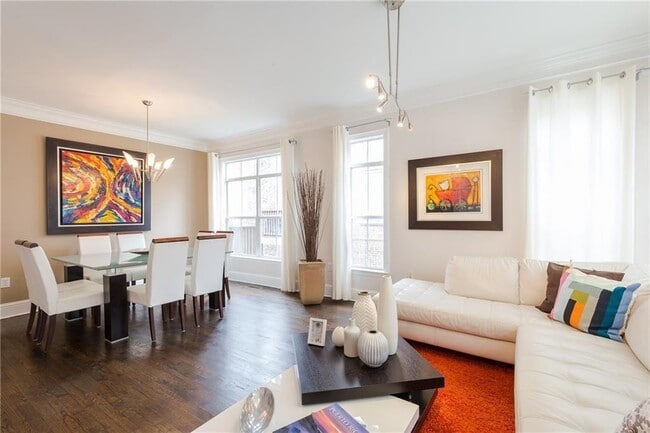 Building Photo - 1155 Glenridge Pl NE