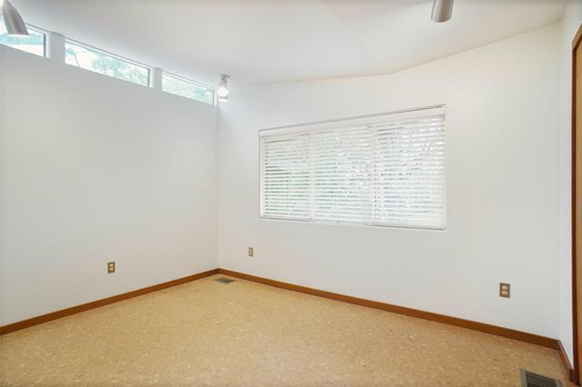 Building Photo - 1403 Kendolph Dr