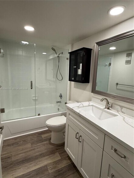 Building Photo - 1705 Whitehall Dr