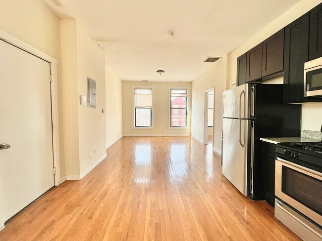 Building Photo - 1629 S Throop St
