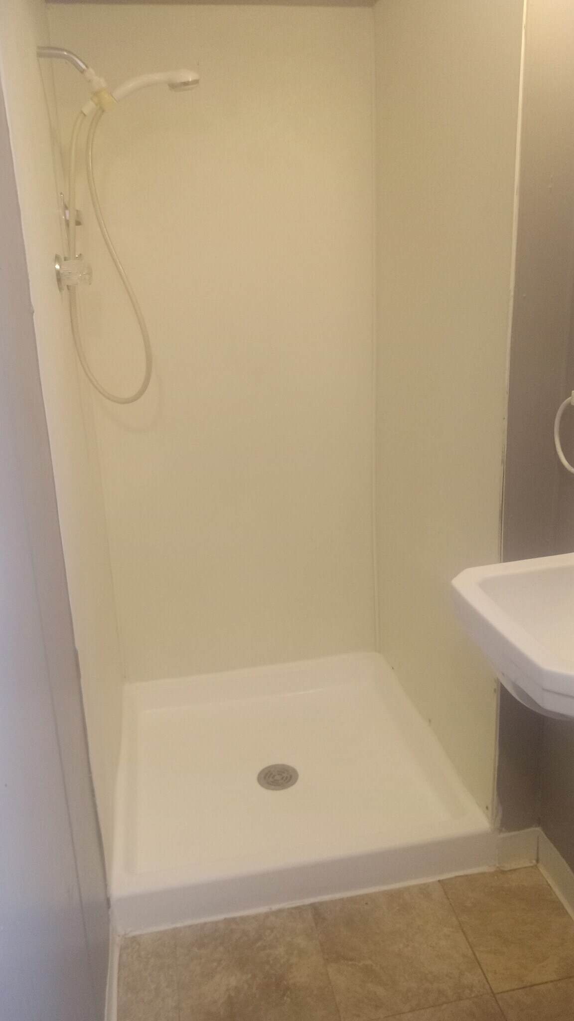 Building Photo - 1608 Poplar St