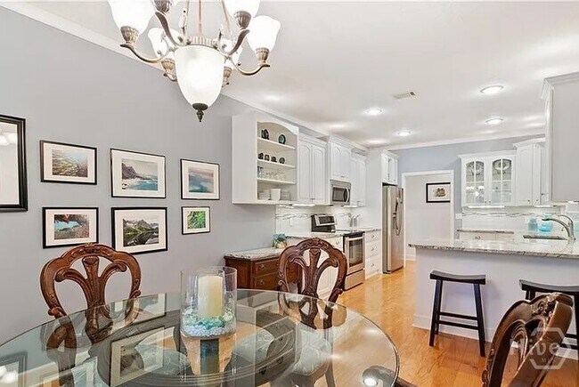 Building Photo - 259 Kelsall Dr