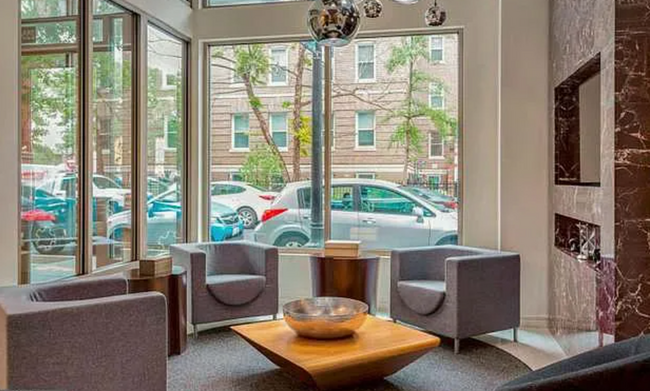 Building Photo - Stunning 2 BR/2 BA Condo in Adams Morgan! ...