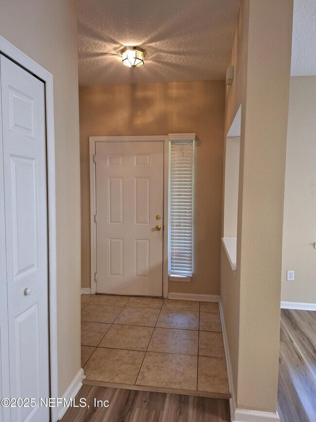 Building Photo - 7217 Deerfoot Cir