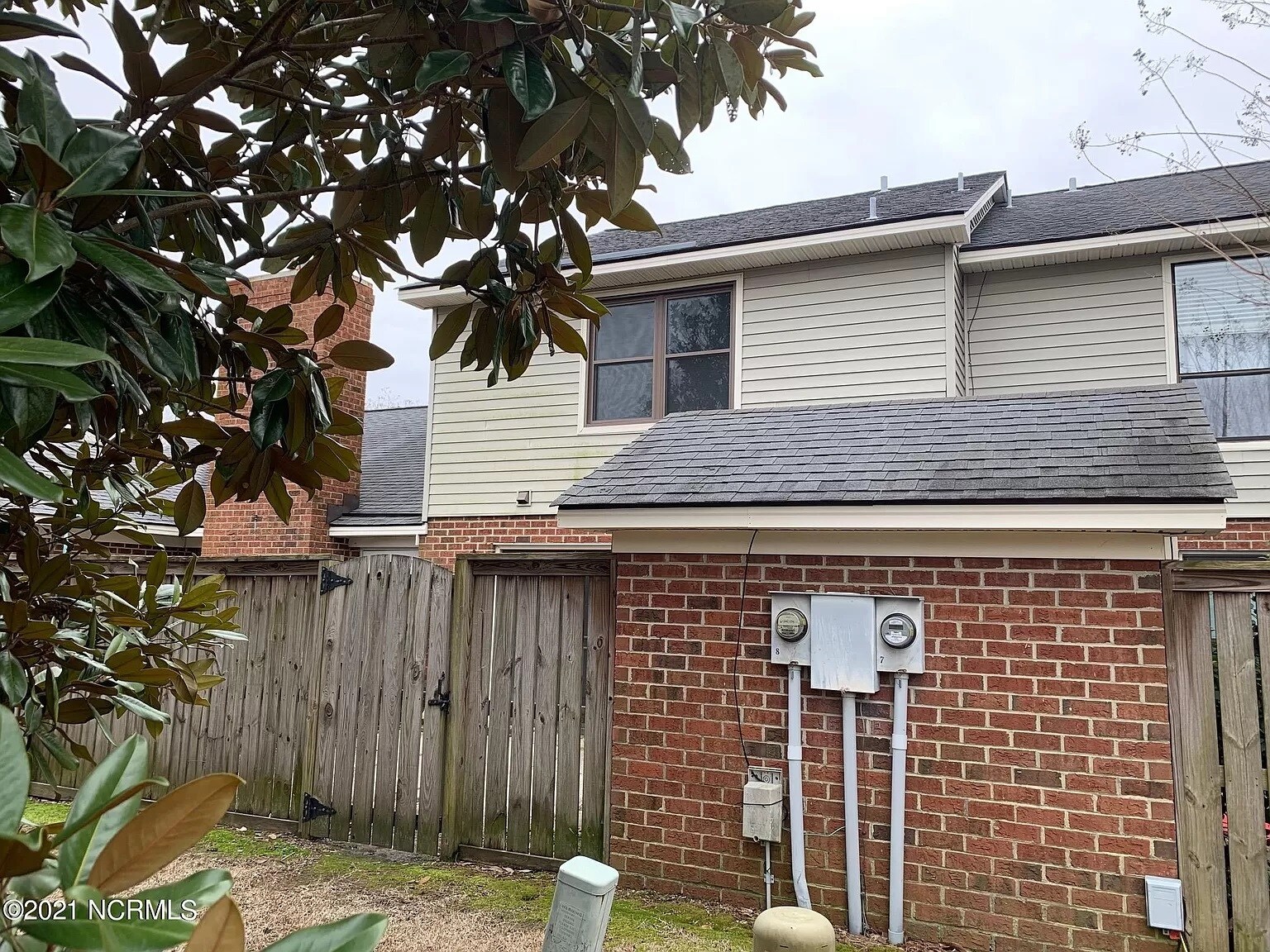 Building Photo - 8 Upton Ct