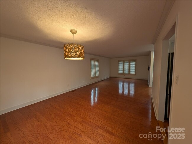 Building Photo - 3023 Shallowood Ln