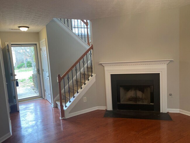 Building Photo - 219 Wild Flower Ln