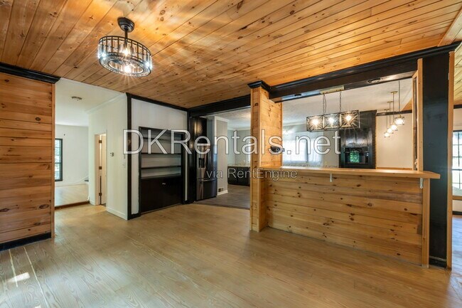 Building Photo - 2133 Cooper Way