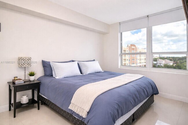 Building Photo - 3232 Coral Wy