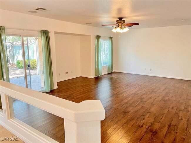 Building Photo - 810 Socorro Song Ln