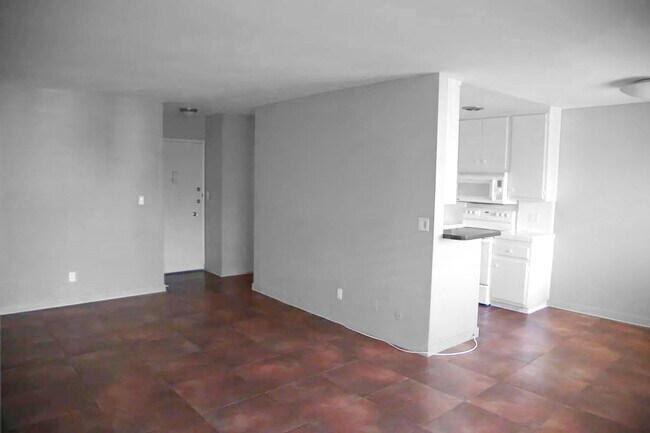 Living Room - 1233 N Flores St