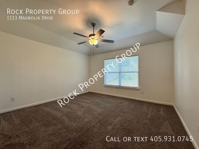 Building Photo - 1113 Magnolia Dr