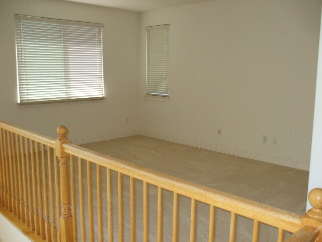 Building Photo - Fabulous Serrano Home