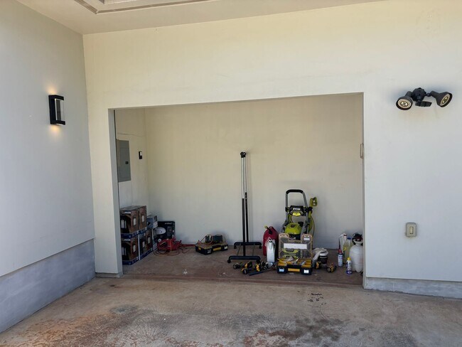 Building Photo - 812A 18th Ave