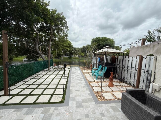 Building Photo - 12394 Westhampton Cir