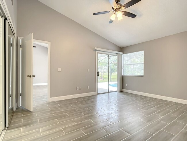 Building Photo - Beautiful 3 Bedroom, 2 Bath POOL Home with 2-Car Garage in the Heart of Hunters Creek!