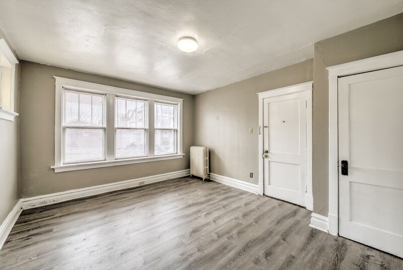Building Photo - 4062 S Grand Blvd